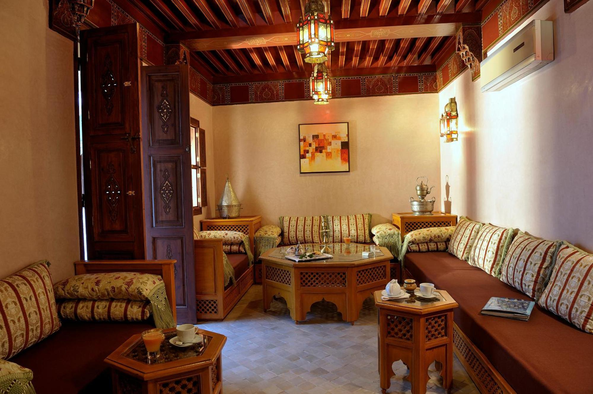Riad Le Jardin D'Abdou Marrakesh Exterior photo A Moroccan living room