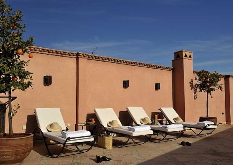 Riad Le Jardin D'Abdou Marrakesh Exterior photo The pool at the hotel
